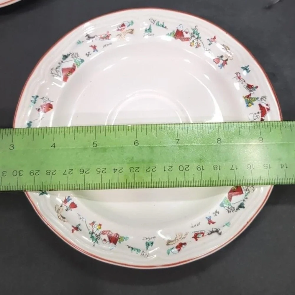 Farberware Babanovsky White Christmas Tea Cup & Saucers, 8 Piece‎ Vintage Set